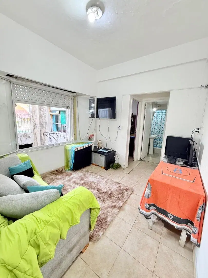 VENTA PH 3 AMBIENTES, SEGURO PISO POR ESCALERA LA BOCA 4