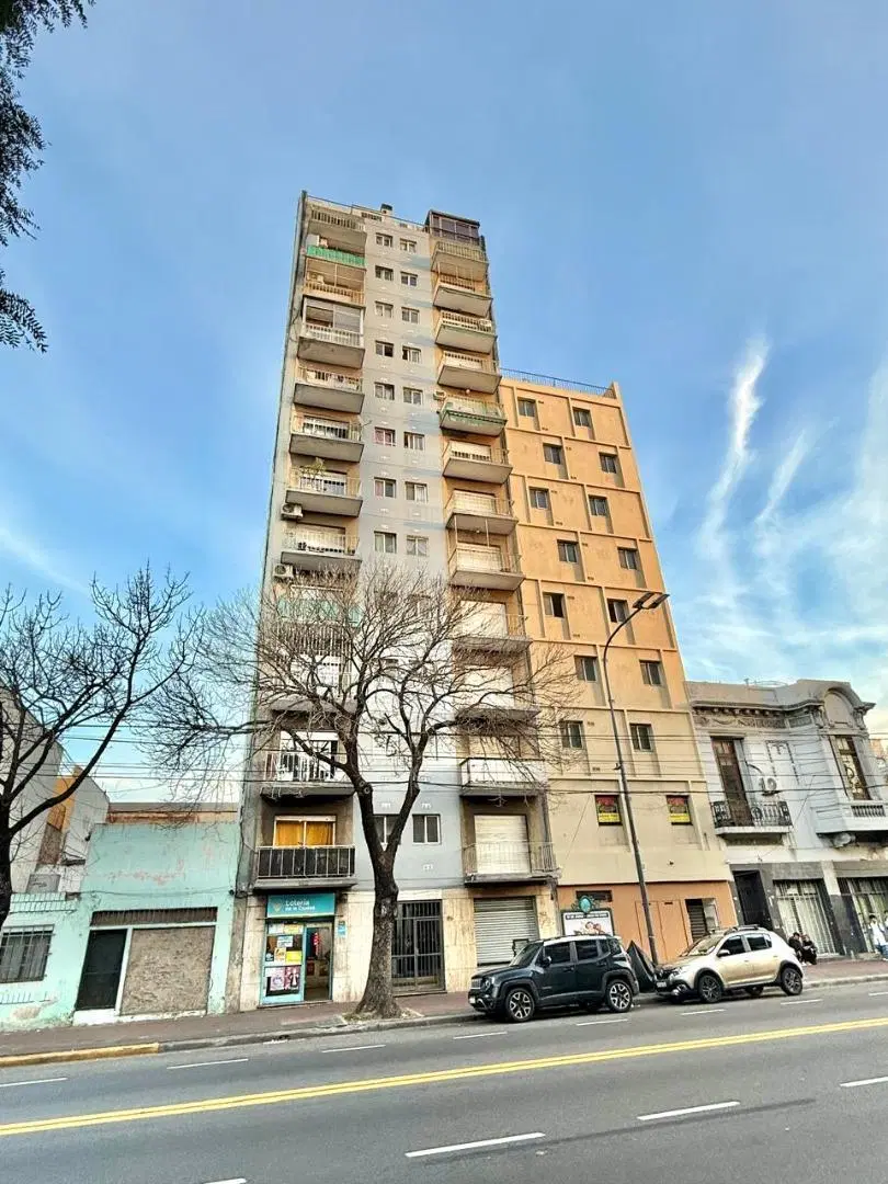Venta departamento monoambiente Constitucion. 5