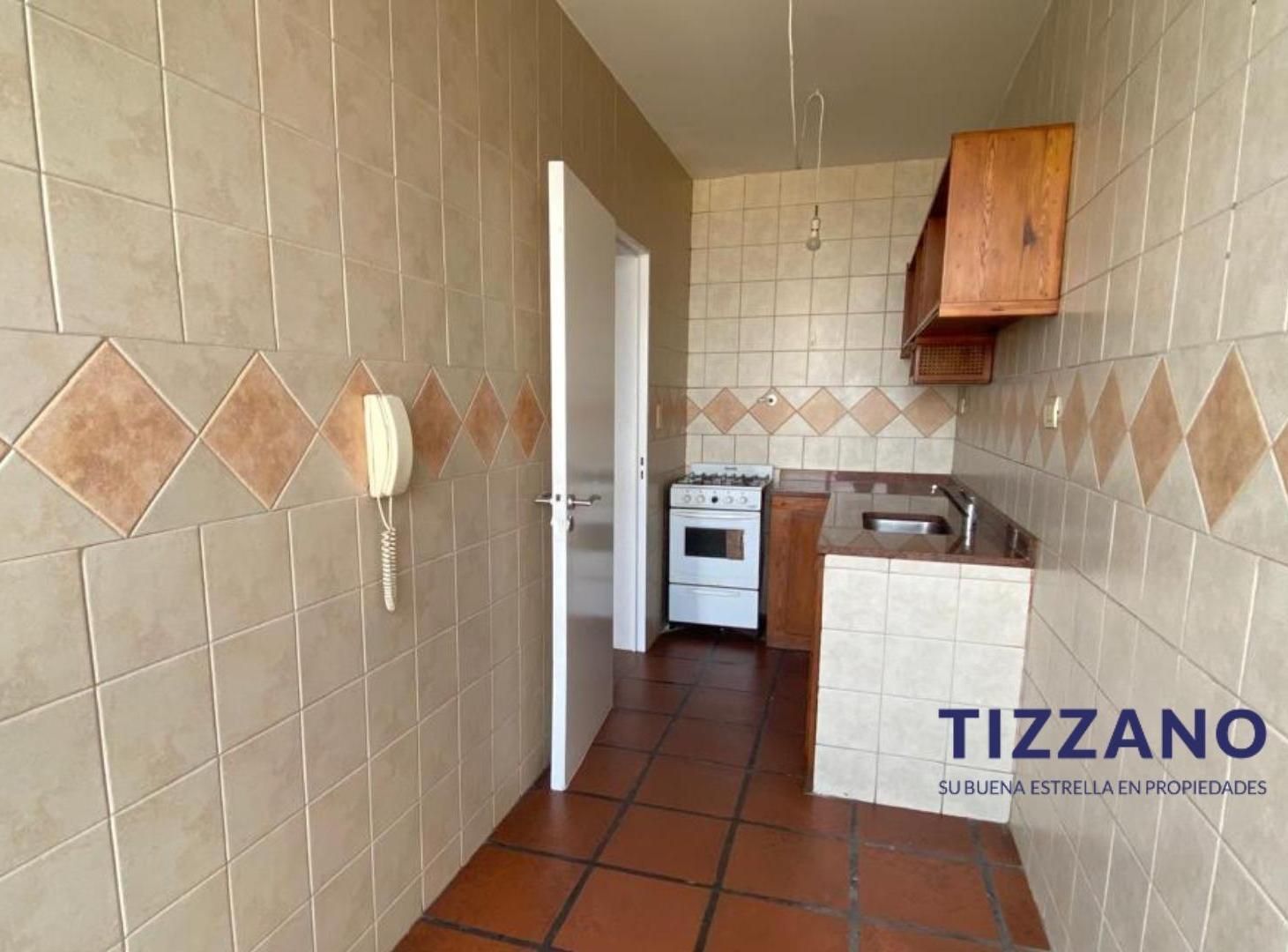 Foto de VENTA Monoambiente al frente muy luminoso piso alto La boca, imagen 3