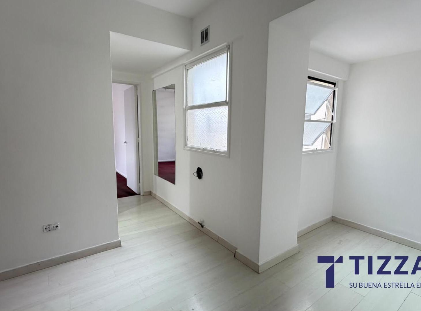 Foto de VENTA departamento 2 ambientes lateral. Barracas Apto Cred, imagen 3