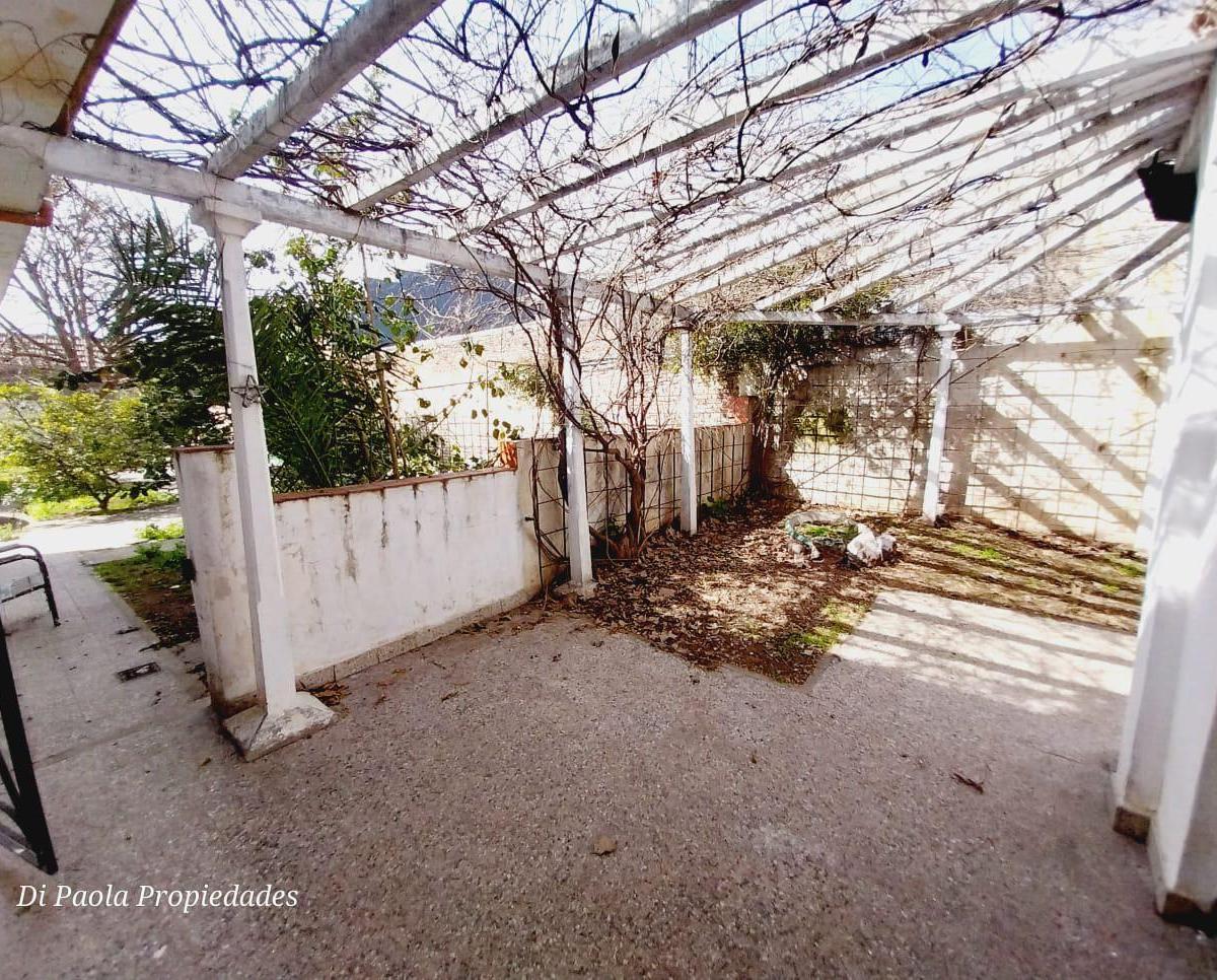 2 Hermosas Viviendas, 5 Dorm., 3 baños, Quincho y Amplio Fondo 2
