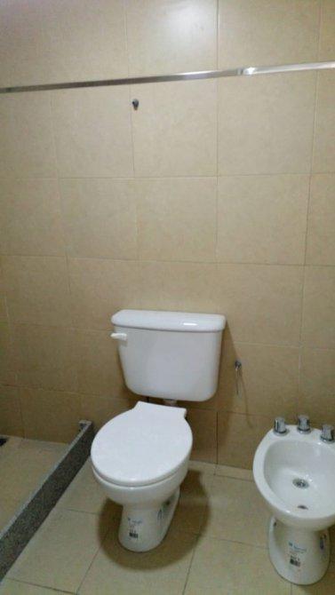 Gran Vivienda 5 Ambientes Al Frente con Quincho y Terraza 1