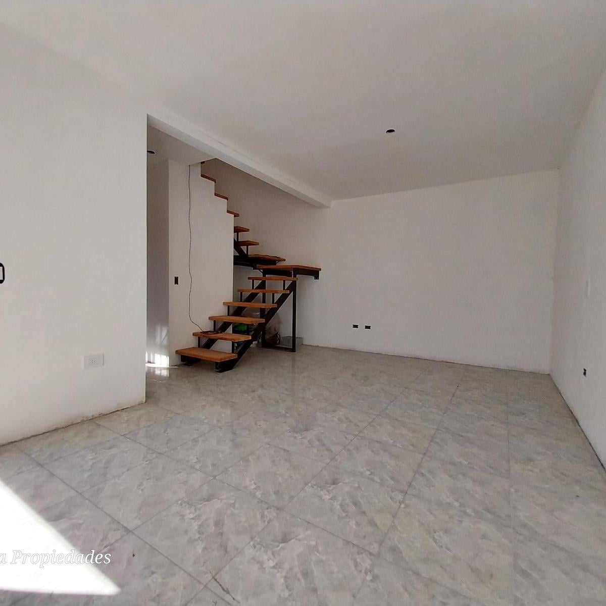 GRAN DUPLEX CON PARQUE Y COCHERA