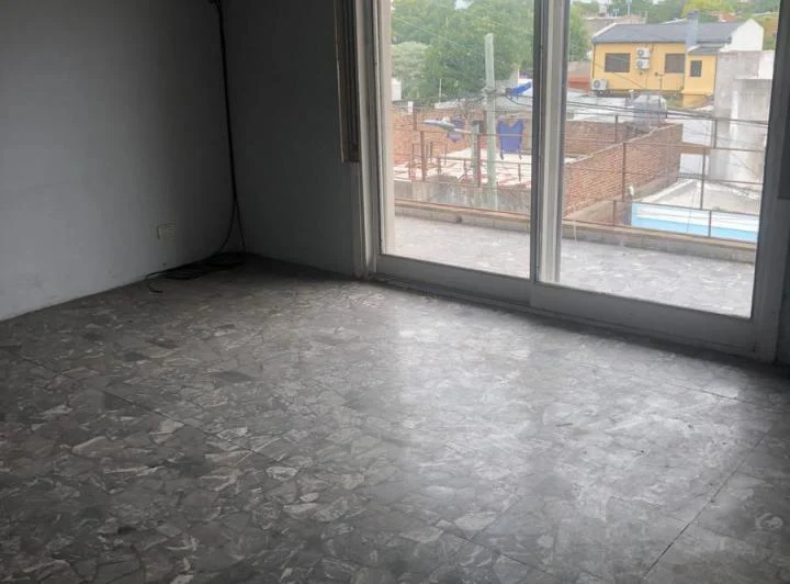 AMPLIO DEPTO 3 AMBIENTES CON TERRAZA 2