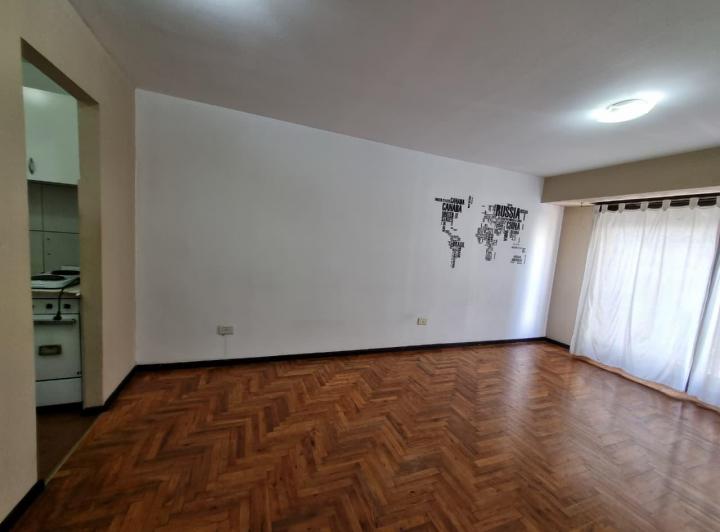 Departamento 2 amb. en centro de Lomas 2
