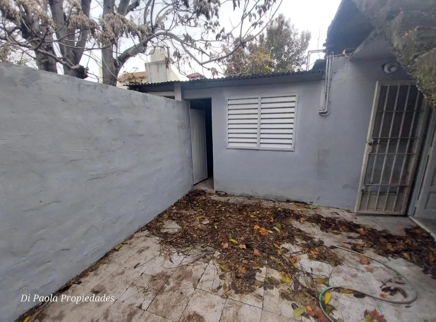 3 amb al frente con patio 4