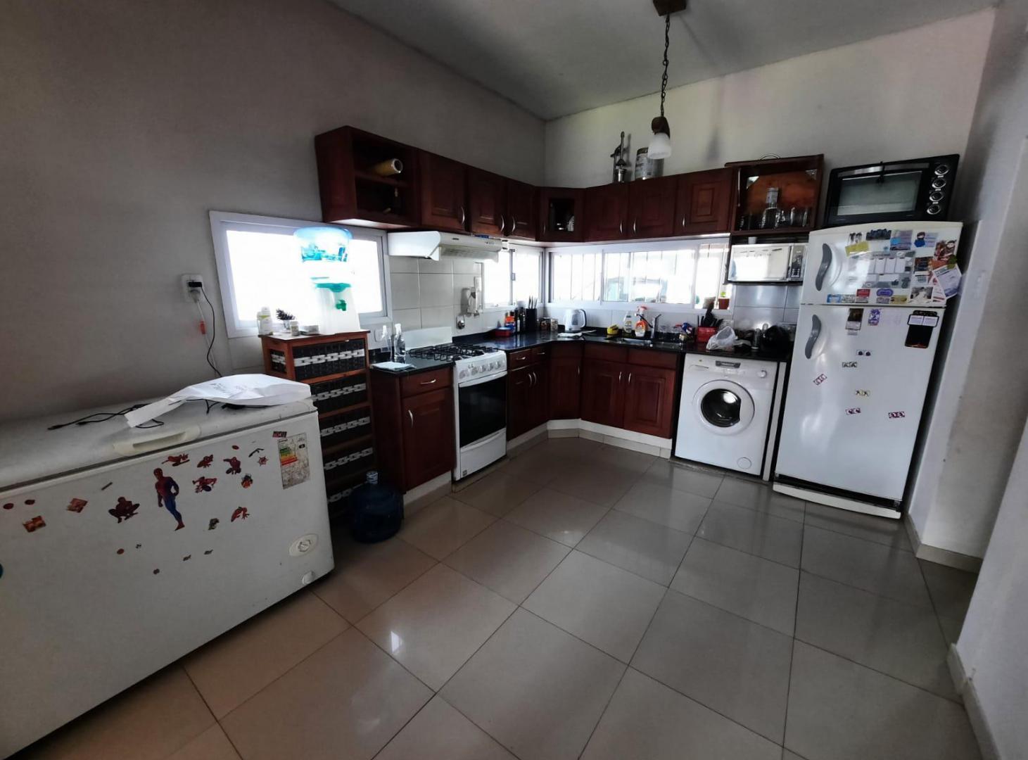 Foto de Casa con fondo y quincho, imagen 3