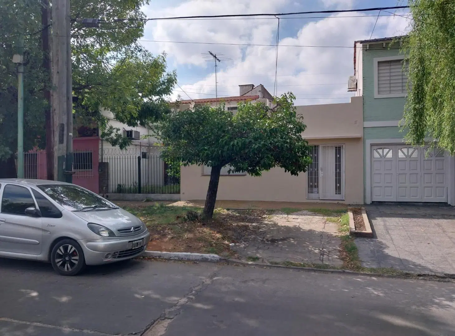 2 dormitorios con patio 2