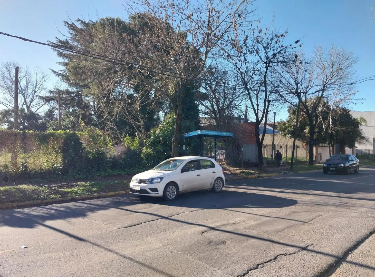 Terreno con casona y construccion tipo galpon sin terminar 2
