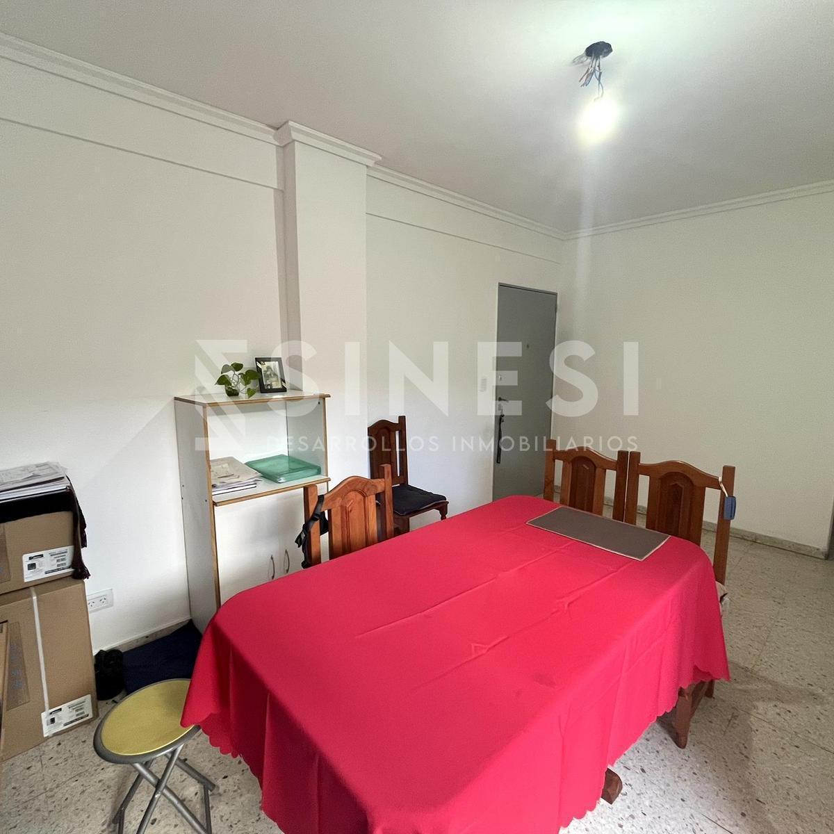 Depto. 2 Ambientes en Venta - Doble Patio - Frente a La Plaza 2