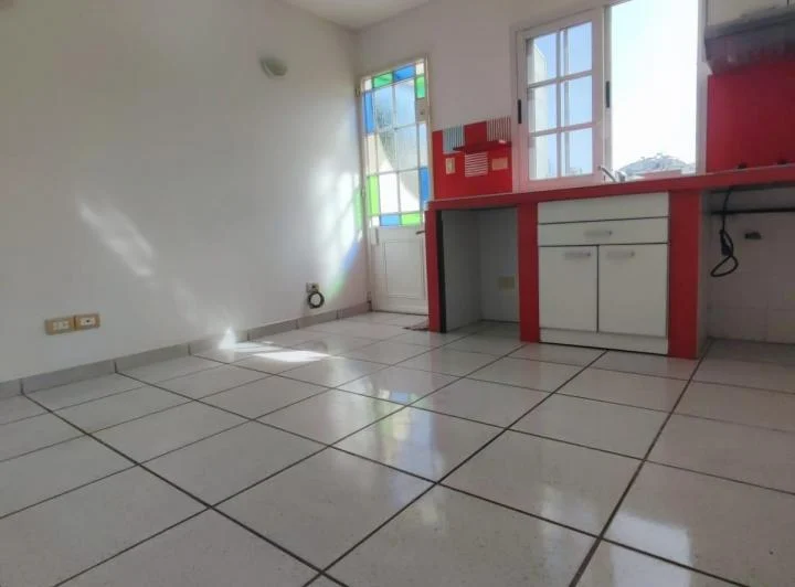 Duplex Alquiler 2 ambientes cochera Munro 2