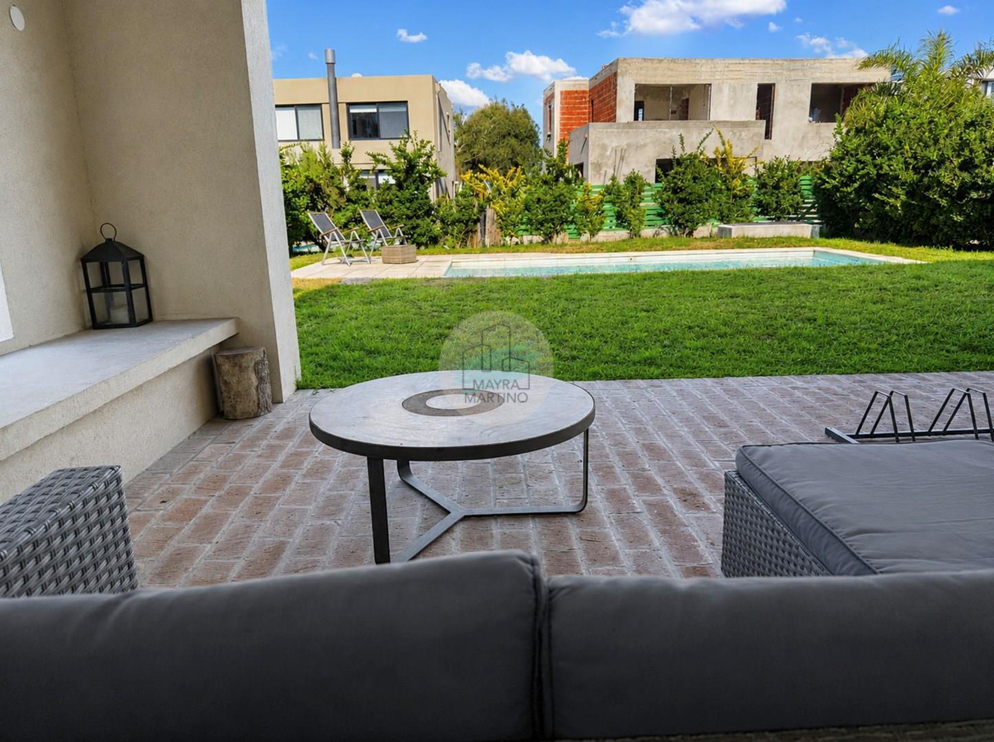 Foto de Casa Quinta en Alquiler en Santo Tomas, Derqui, Pilar, imagen 1