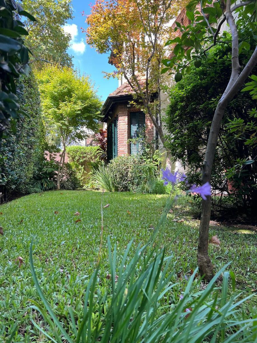 Casa Magnífica en Naón Al 1800 Belgrano R 4