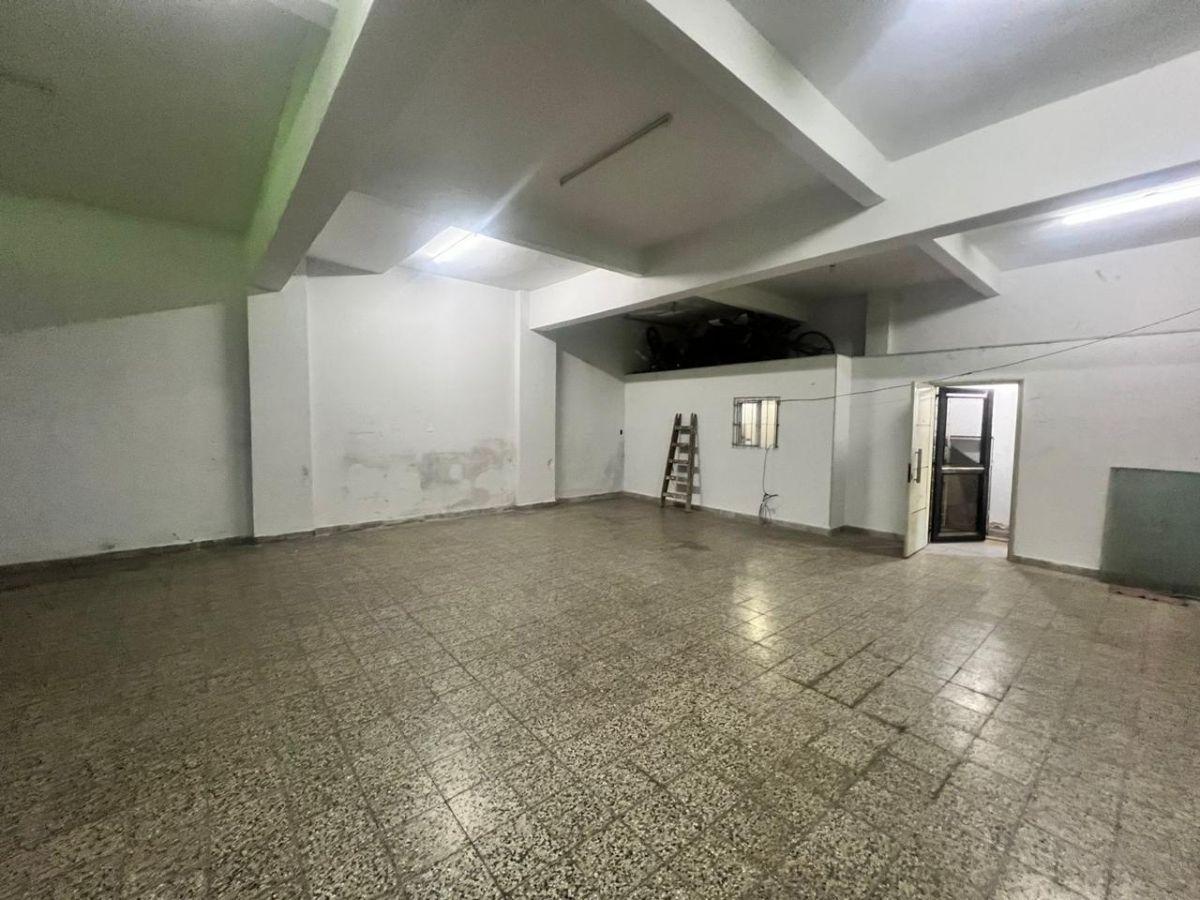 Local comercial de 90 m² en alquiler en Parque Chacabuco