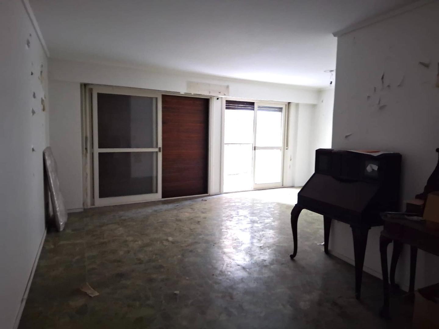 Foto de 3 AMBIENTES CON DEPENDENCIA - COCHERA - VENTA - PALERMO, imagen 4