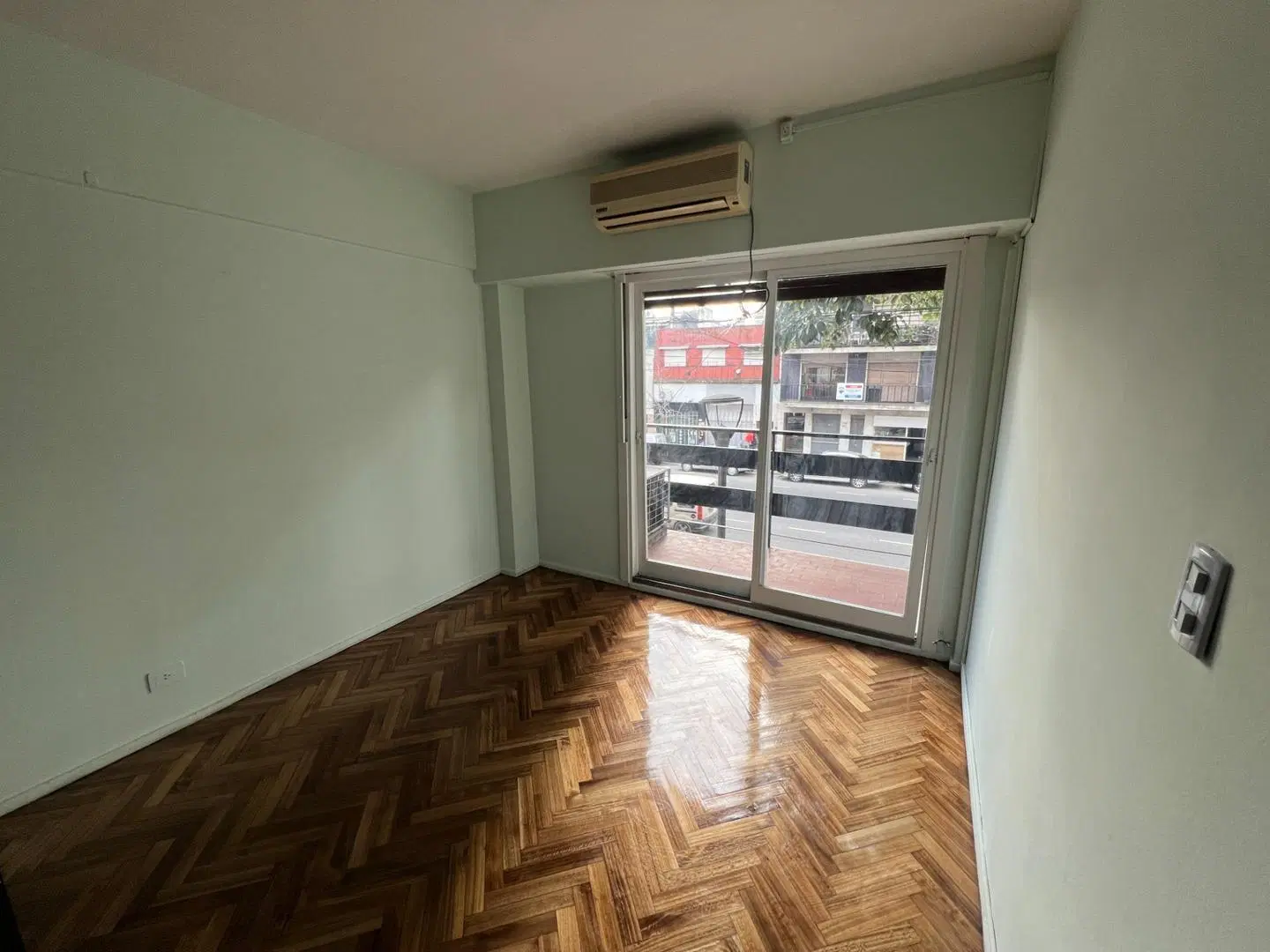DEPARTAMENTO 2 AMBIENTES PERFECTO ESTADO 3