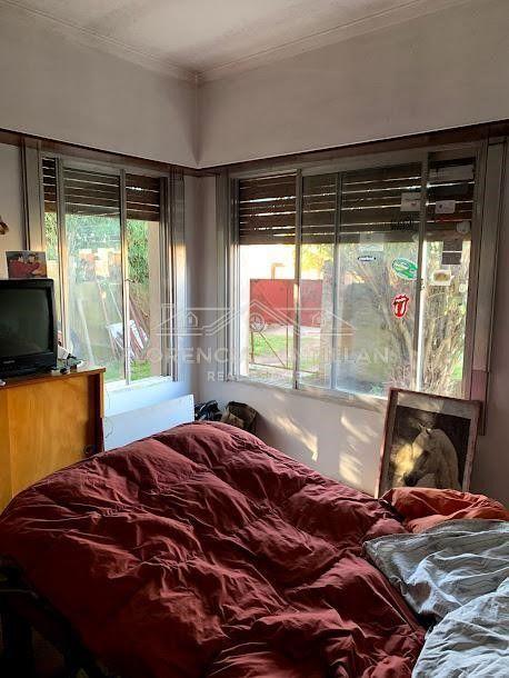 Casa de 5 Ambientes en Venta Ubicado en Brandsen, G. B. a. Zona Sur 3