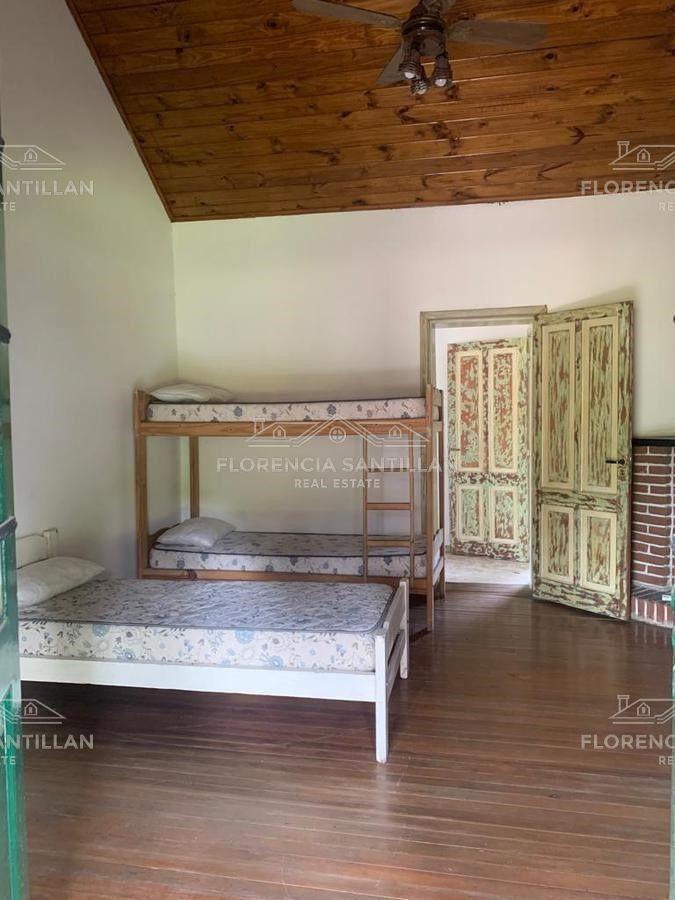 Casa Quinta de 6 Ambientes con Cochera en Venta en Luis Guillón, Esteban Echeverría, G. B. a. Zona Su 2
