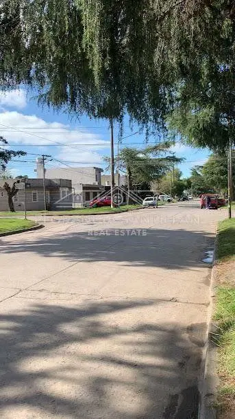 Casa de 5 ambientes con cochera en Venta ubicado en Brandsen,  G.B.A. Zona Sur 3
