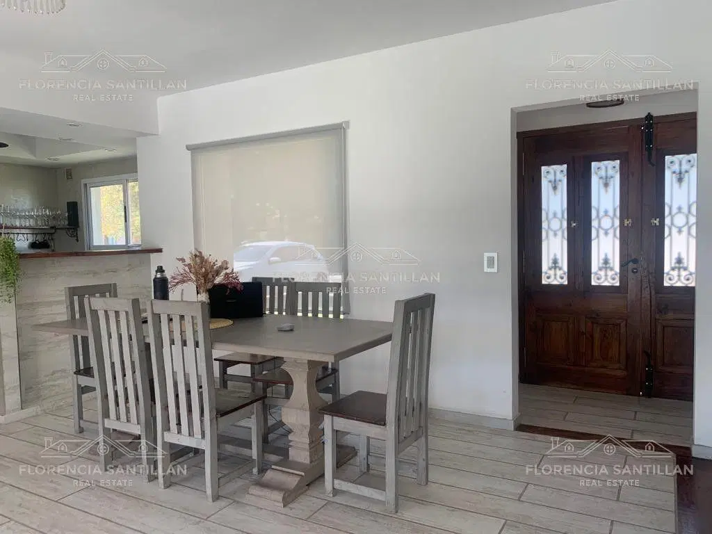 Casa de 5 ambientes con cochera en Venta ubicado en San Vicente, G.B.A. Zona Sur, Argentina 2