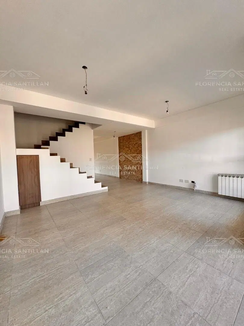 Casa Chalet 4 ambientes con cochera en Venta en Llavallol, Lomas de Zamora, G.B.A. Zona Sur 5