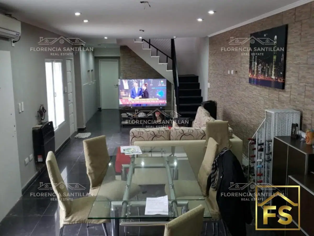 Casa de 5 ambientes con cochera en Venta ubicado en Monte Grande, Esteban Echeverría, G.B.A. Zona Su 4