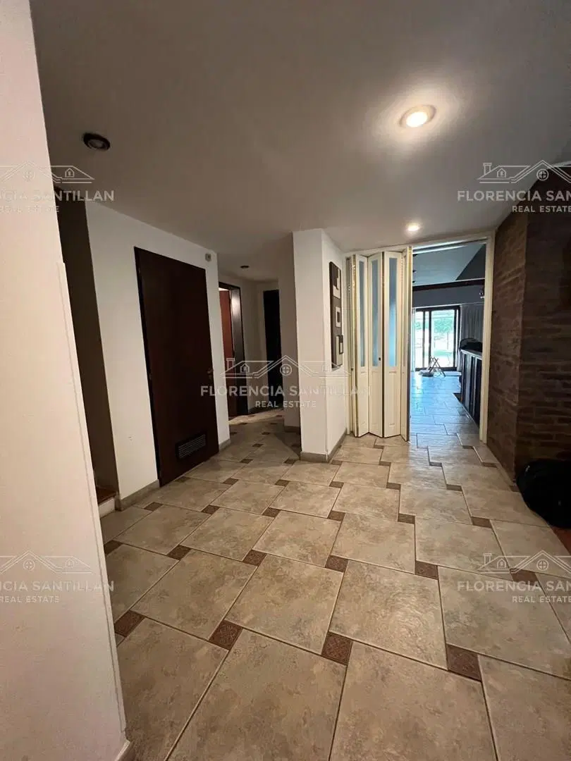 Casa Chalet de 5 ambientes con cochera  en Venta en Temperley, Lomas de Zamora, G.B.A. Zona Sur 3