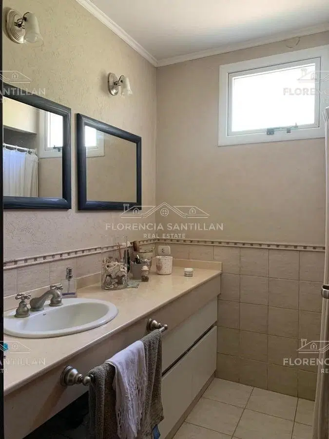 Casa de 4 ambientes con cochera en Venta en Brandsen, G.B.A. Zona Sur 2
