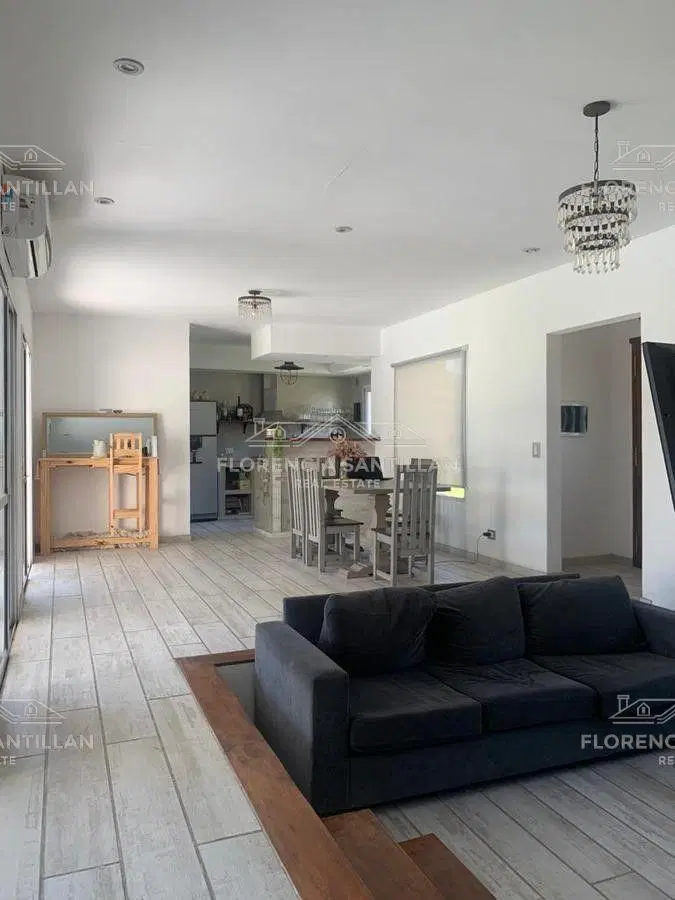 Casa de 5 ambientes con cochera en Venta ubicado en San Vicente, G.B.A. Zona Sur, Argentina 4