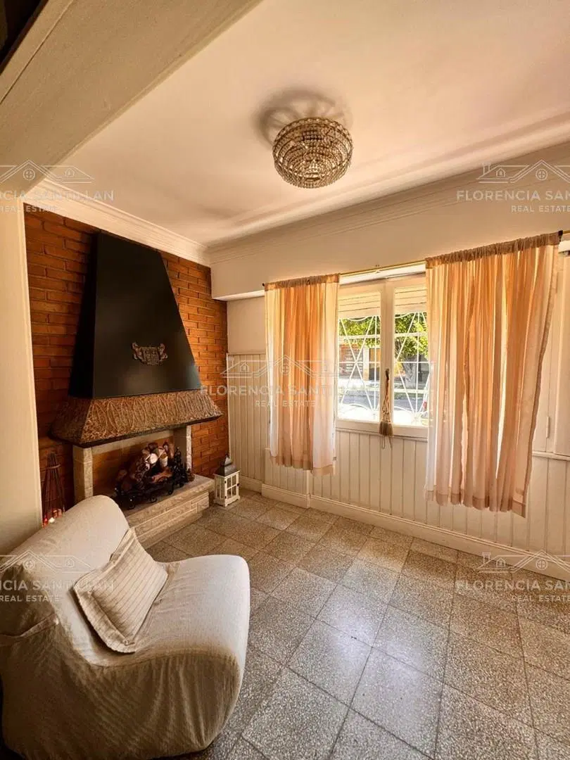Casa Chalet de 4 ambientes con cochera  en Venta en Lomas de Zamora, G.B.A. Zona Sur, Argentina 4