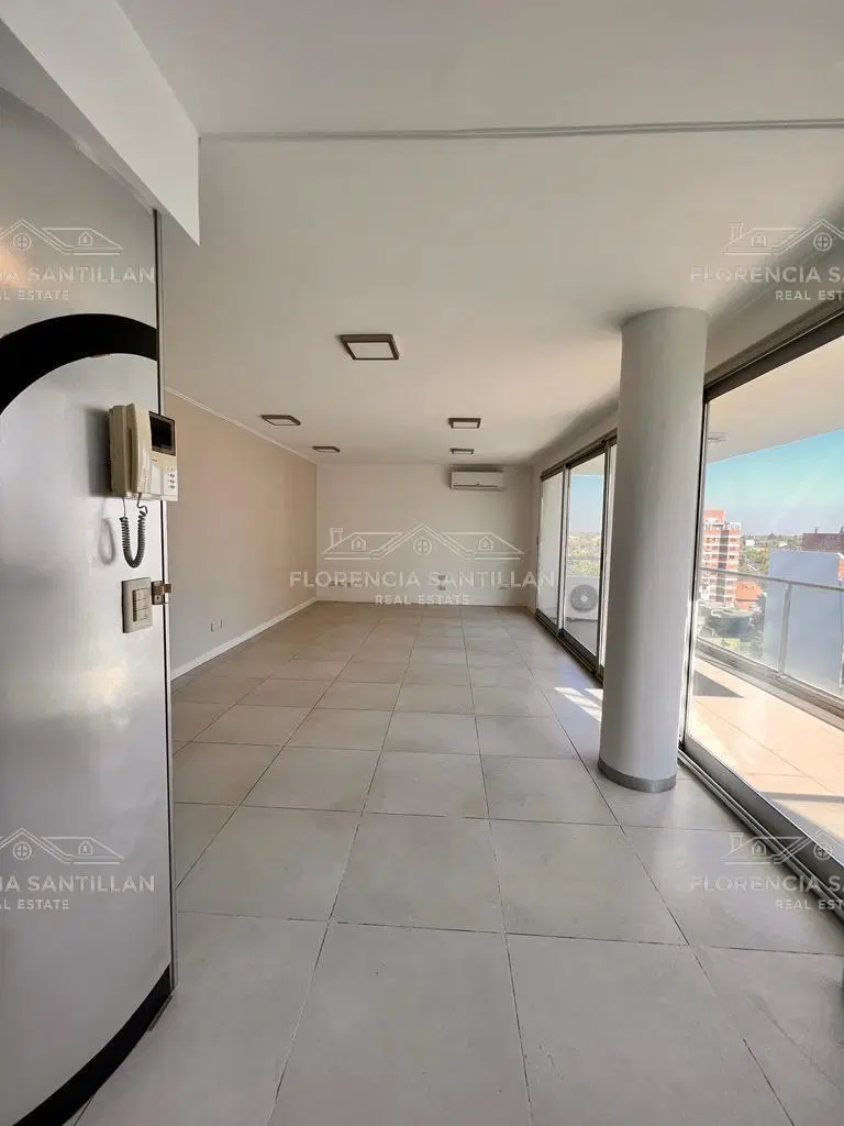 Departamento 4 ambientes con cochera en Venta ubicado en Lomas de Zamora,  G.B.A. Zona Sur 2