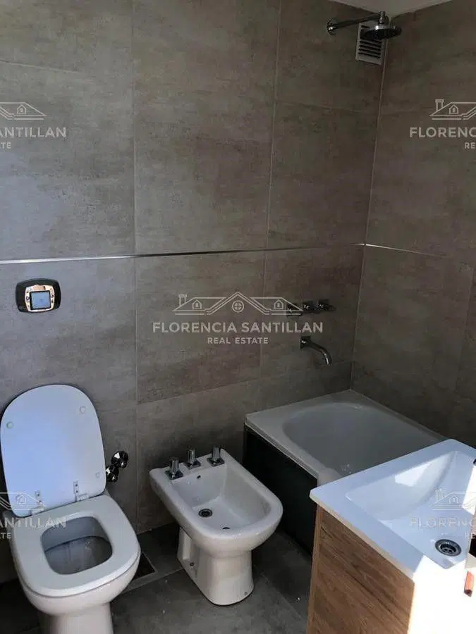 Departamento 2 ambientes con cochera  en Venta ubicado en Lomas de Zamora,  G.B.A. Zona Sur 5