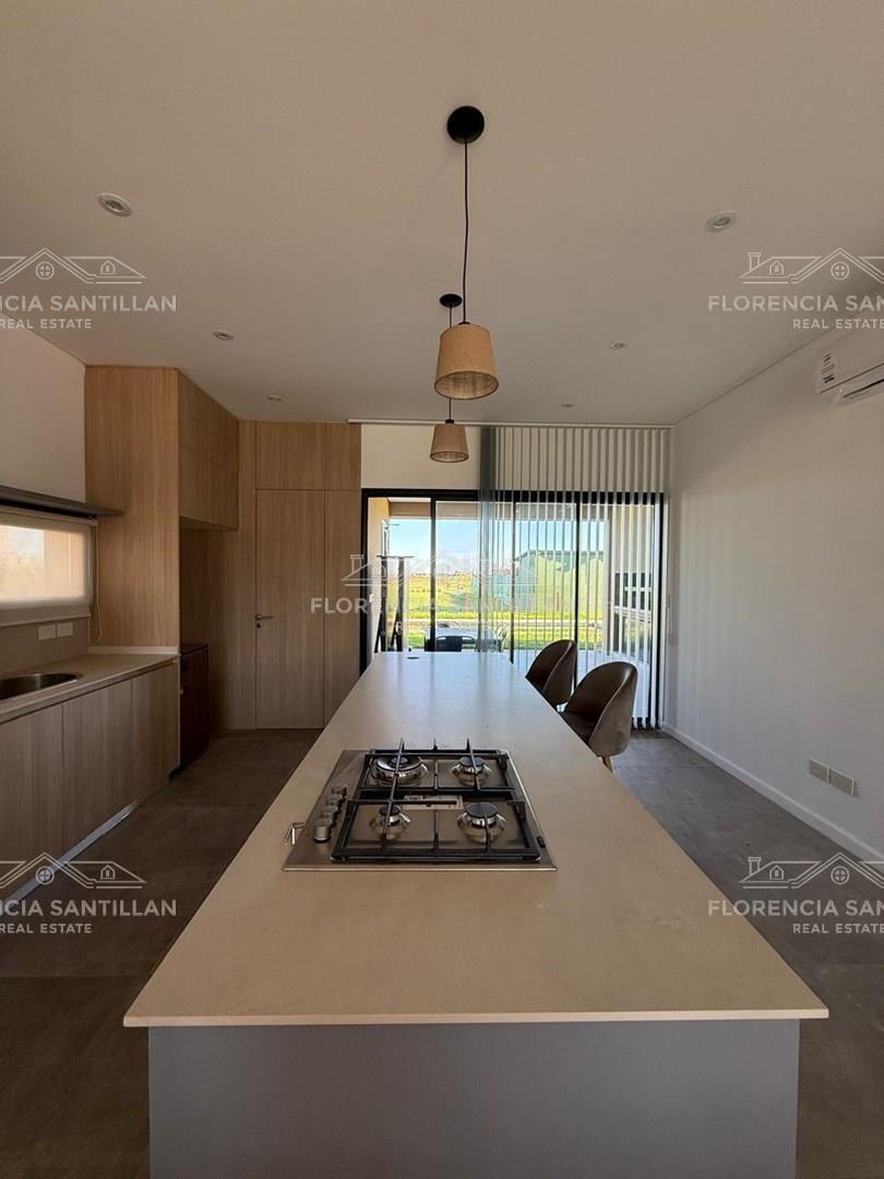 Foto de Casa Chalet en Alquiler en Santa Clara al Sur, San Vicente, G.B.A. Zona, imagen 3
