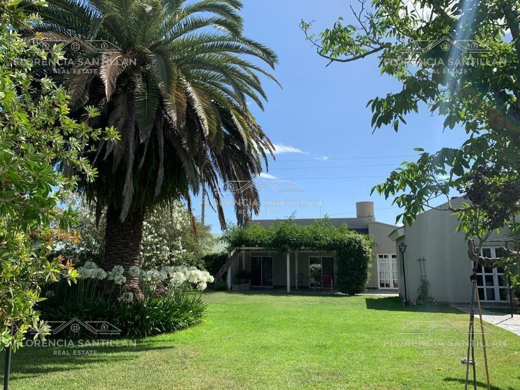 Casa de 4 ambientes con cochera en Venta en Brandsen, G.B.A. Zona Sur