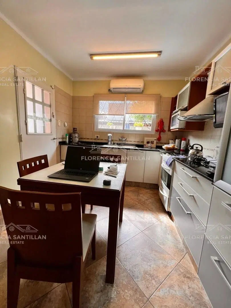 Casa Chalet  en Venta en Lanús, G.B.A. Zona Sur, Argentina 4