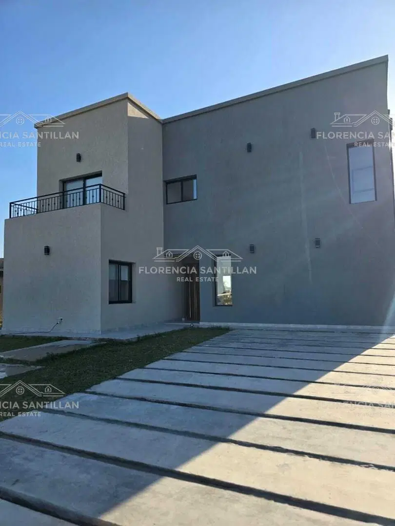 Casa Chalet  en Venta en Santa Clara al Sur, San Vicente, G.B.A. Zona Sur 2
