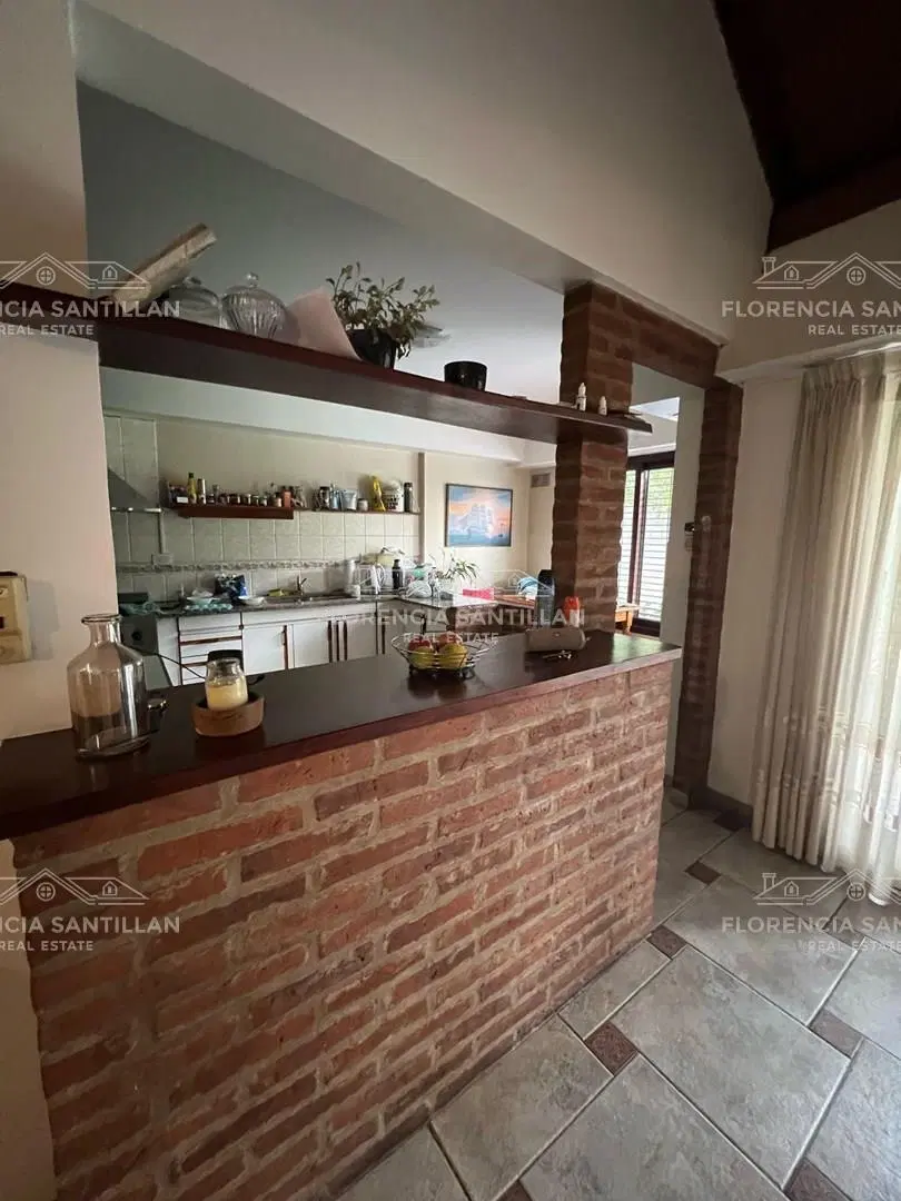 Casa Chalet de 5 ambientes con cochera  en Venta en Temperley, Lomas de Zamora, G.B.A. Zona Sur 5