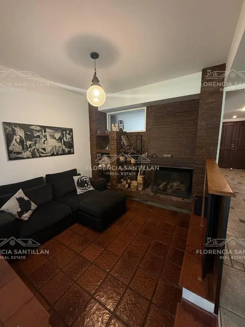 Casa Chalet de 5 ambientes con cochera  en Venta en Temperley, Lomas de Zamora, G.B.A. Zona Sur 2