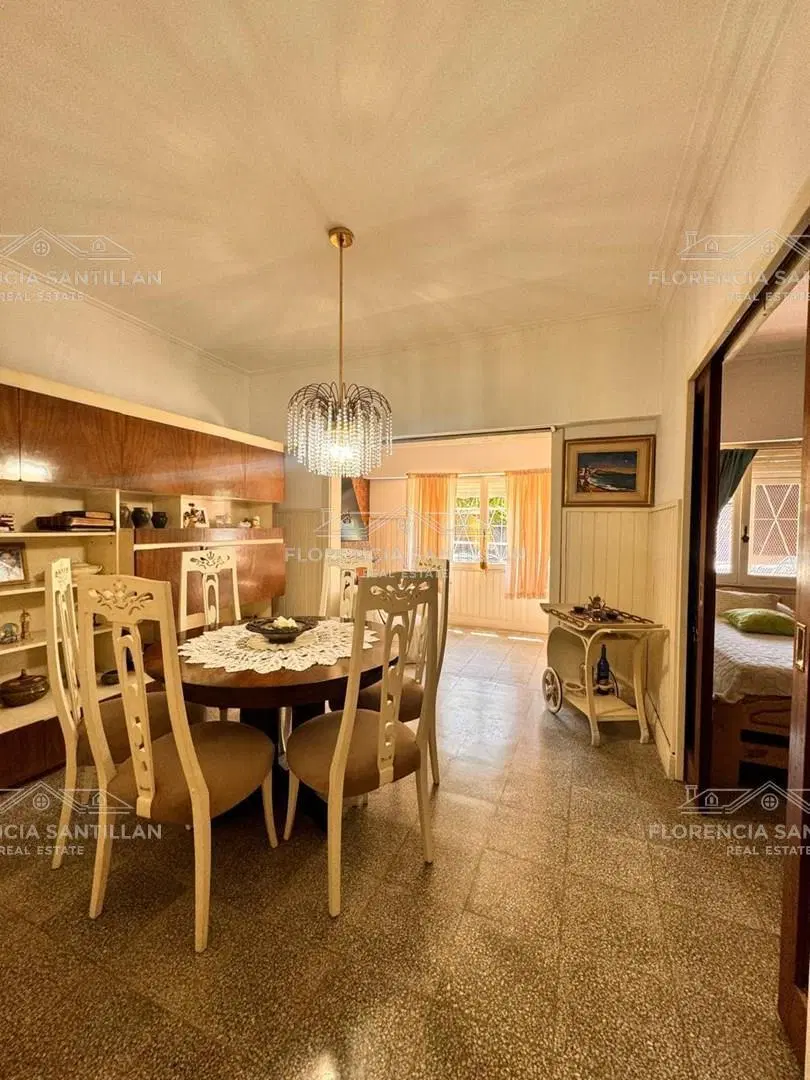 Casa Chalet de 4 ambientes con cochera  en Venta en Lomas de Zamora, G.B.A. Zona Sur, Argentina 5
