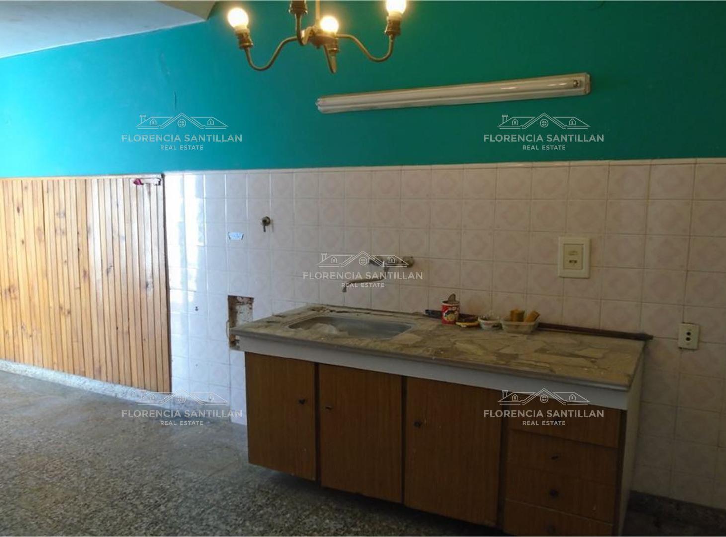 Foto de Casa de 4 ambientes con cochera en Venta en Alejandro Korn, San, imagen 2