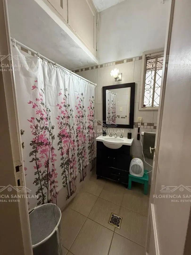 Casa  en Venta en Remedios De Escalada, Lanús, G.B.A. Zona Sur 3