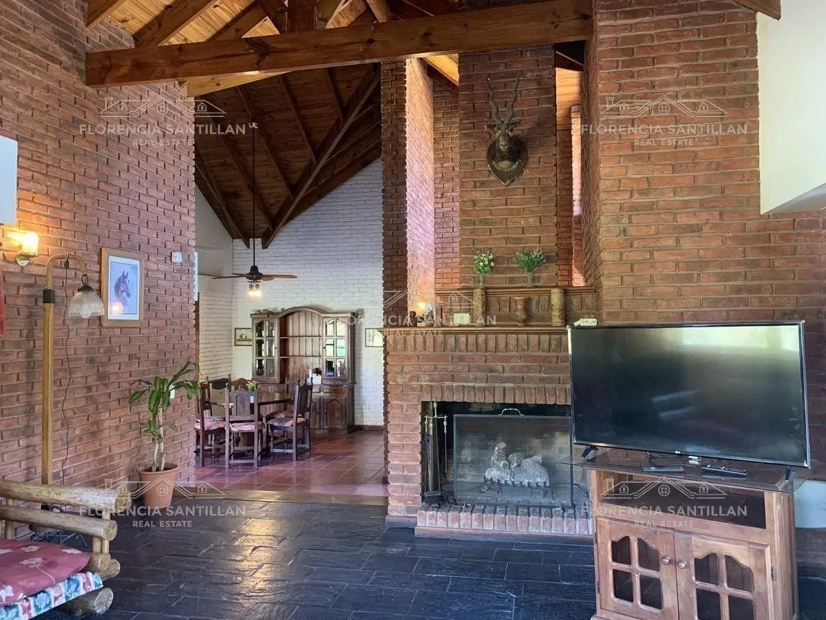 Casa  de 4 ambientes con cochera en Venta ubicado en Guernica, Presidente Perón, G.B.A. Zona Sur 5