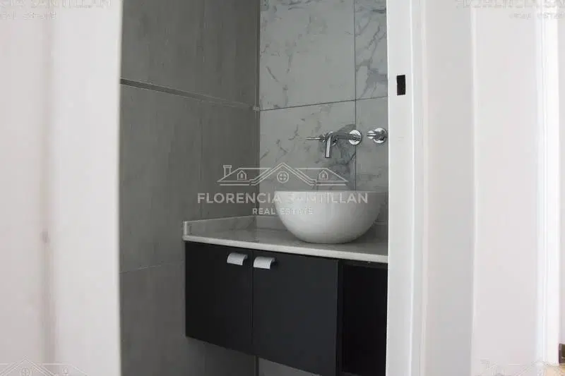 Departamento  en Venta de 4 ambientes con dos cocheras en Lomas de Zamora, G.B.A. Zona Sur, Argentin 8