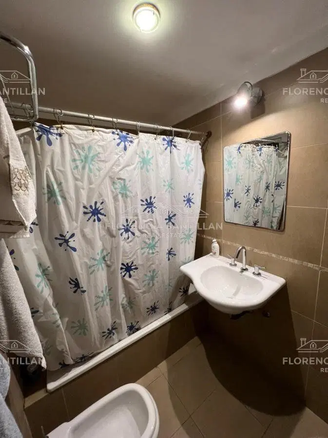 Departamento  en Venta 2 ambientes con cochera en las lomitas, ubicado en Lomas de Zamora,  G.B.A. Z 8