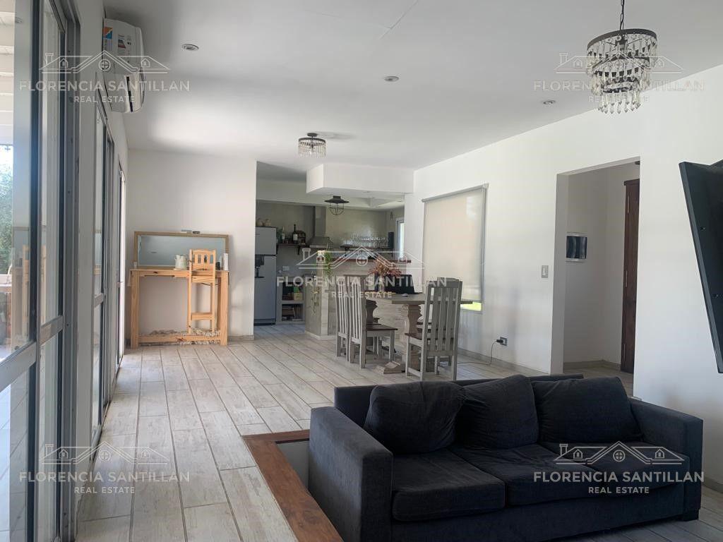 Foto de Casa de 5 ambientes con cochera en Venta ubicado en San Vicente, G.B.A. Zona Sur, Argentina, imagen 2