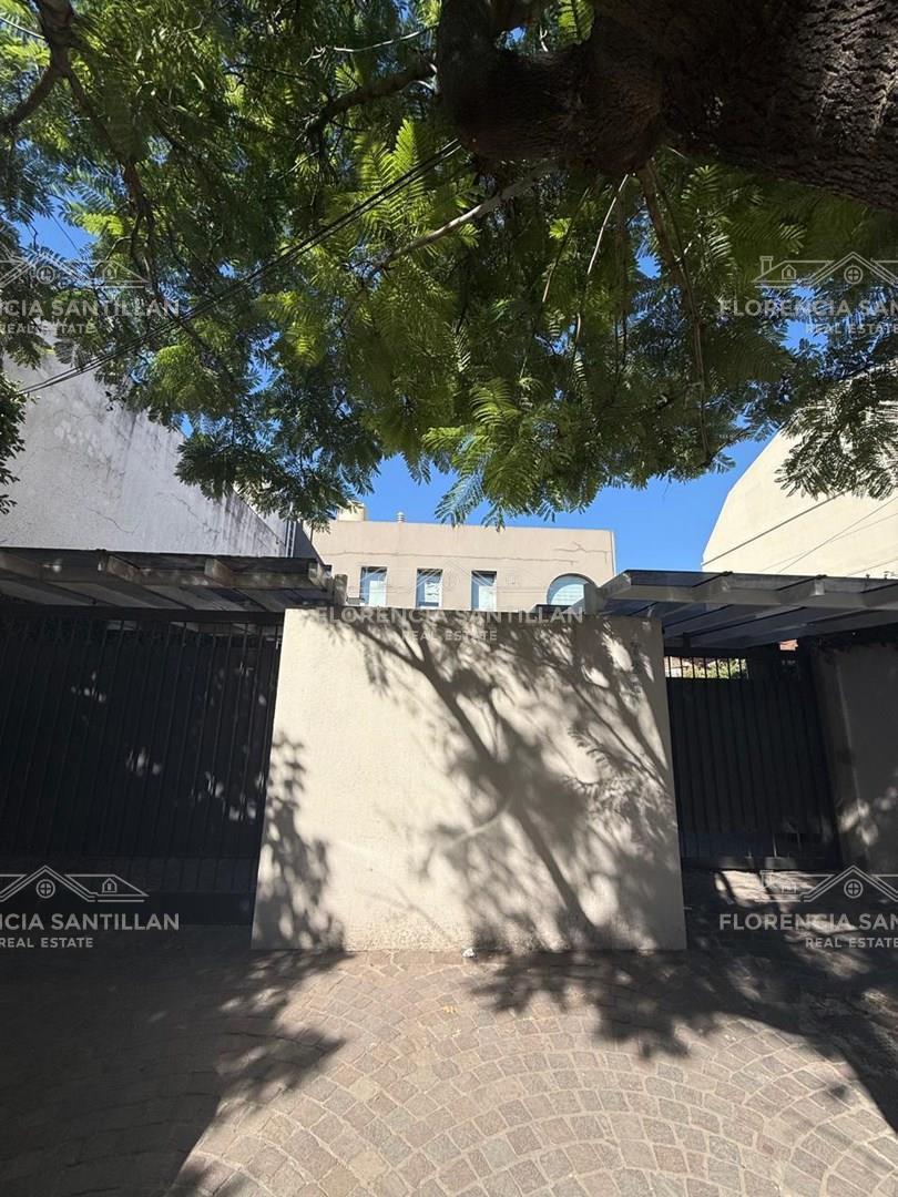 Foto de Casa Chalet 5 ambientes con cochera en Venta en Jose Mármol, Almirante Brown, G.B.A. Zona Sur, imagen 3