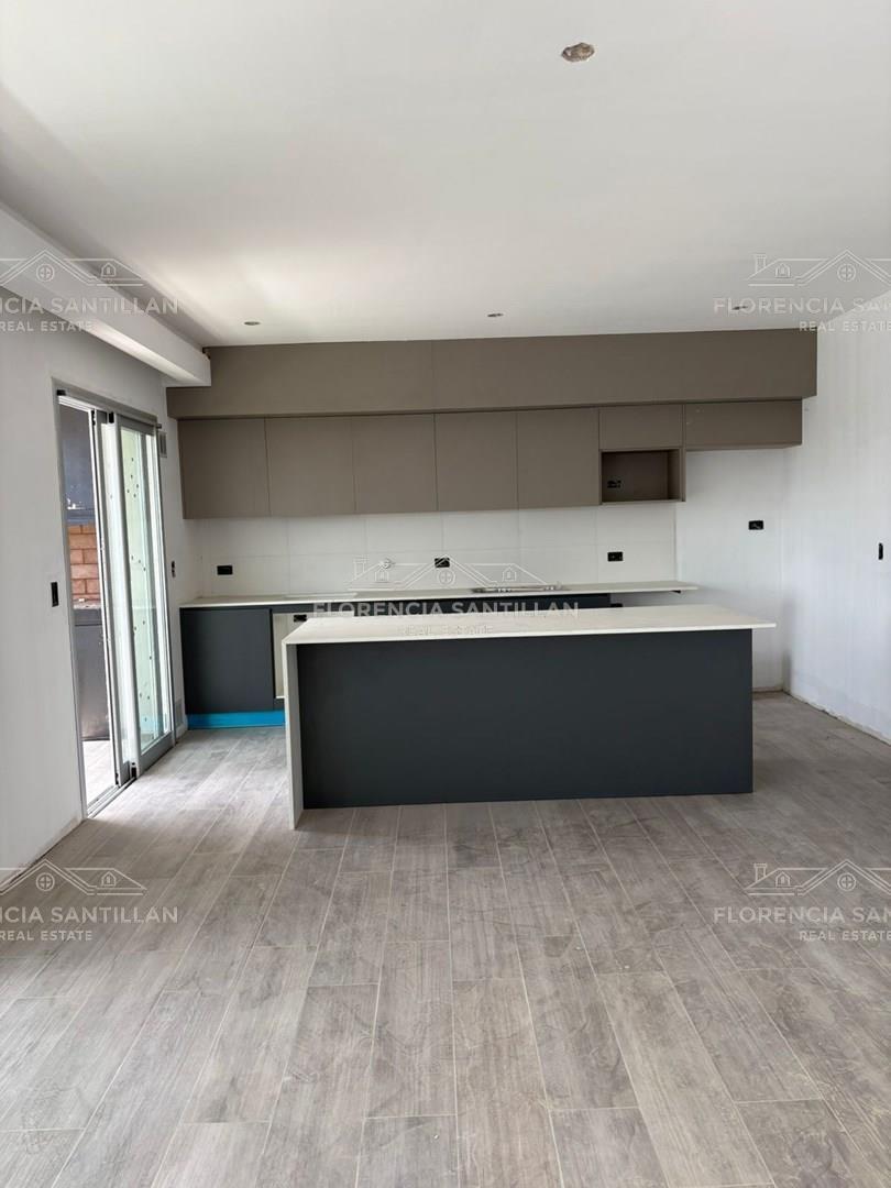 Foto de Departamento Semipiso en Venta en La Plata, G.B.A. Zona Sur, Argentina, imagen 2