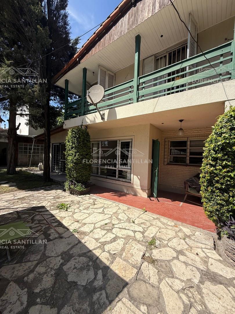 Foto de Casa Quinta en Venta en Luis Guillón, Esteban Echeverría, G.B.A. Zona, imagen 1