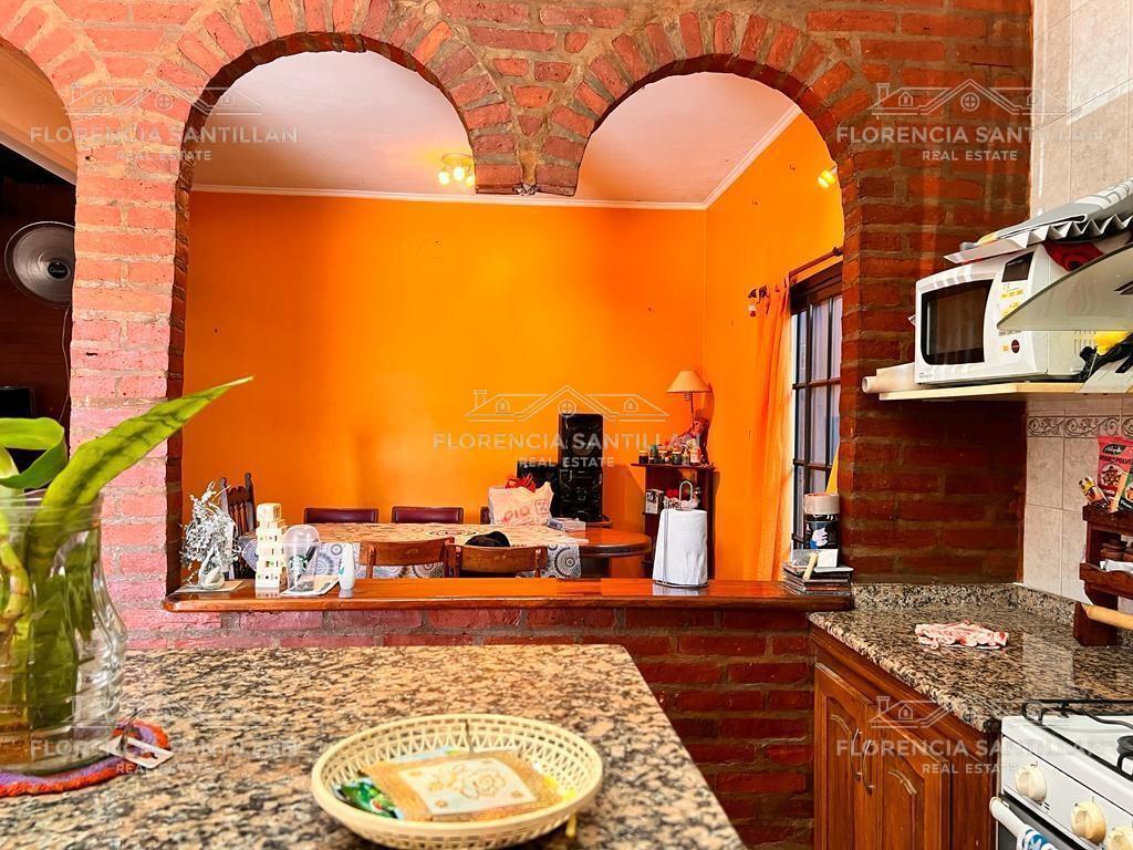 Foto de Casa de 3 ambientes con cochera en Venta en Monte Chingolo, Lanús, G.B.A. Zona Sur, imagen 5