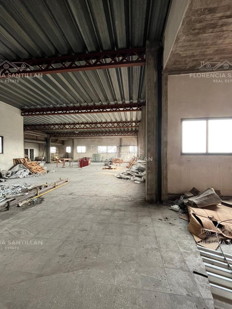 Foto de Depósito en Venta en Remedios De Escalada, Lanús, G.B.A. Zona Sur, imagen 2